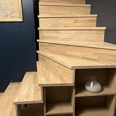Double Quarter-Turn Stairs with Solid Rubberwood Steps