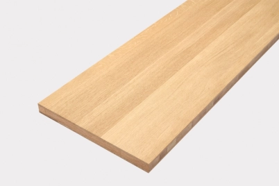 Custom 3-ply oak wood stair treads