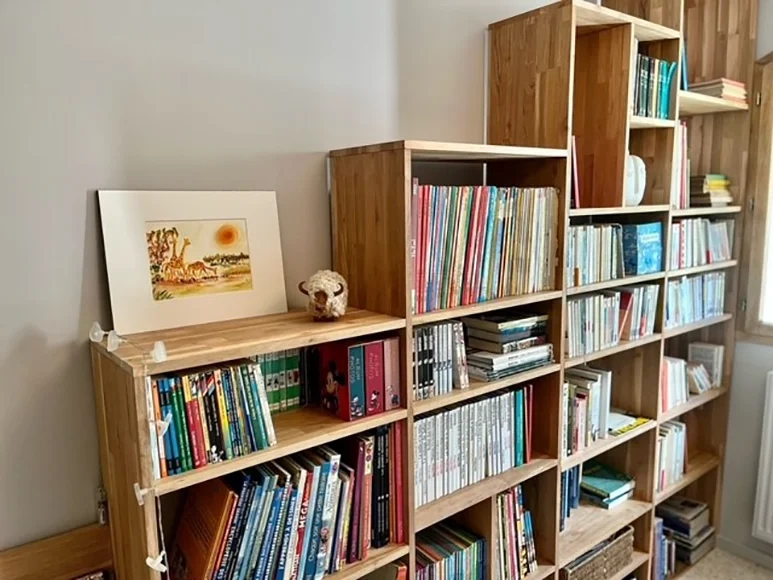 Libreria con scala legno massello suar