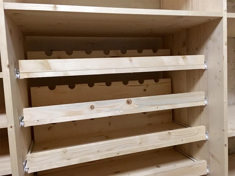 Fabrication d'un meuble de cave sur mesure en bois