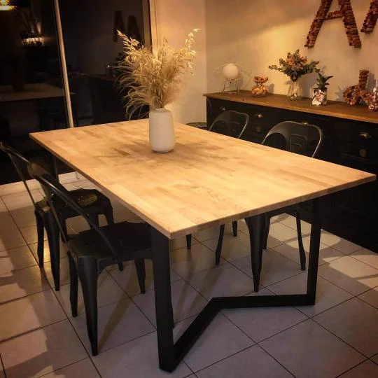table de salle à manger avec plateau en chêne sur mesure