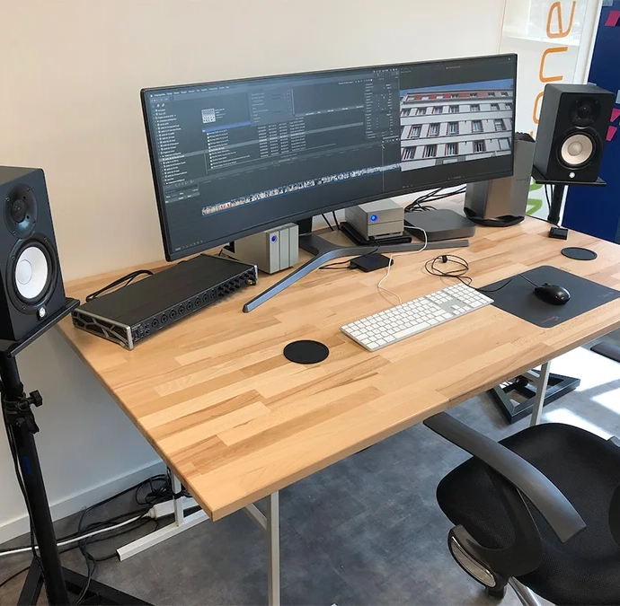 Workstation with custom-made wooden top