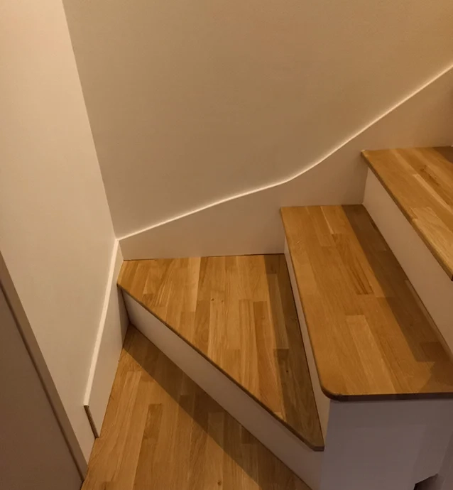 Découpes de marches d'escalier bois sur mesure