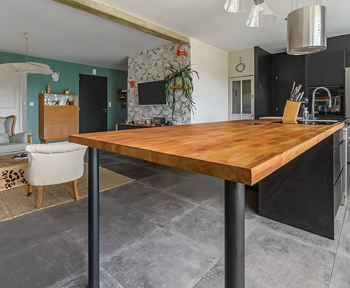 Central island with solid beech worktop