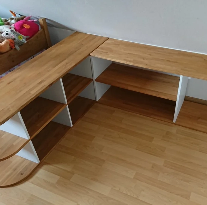 Manufacture of play furniture for children's room with alder shelves