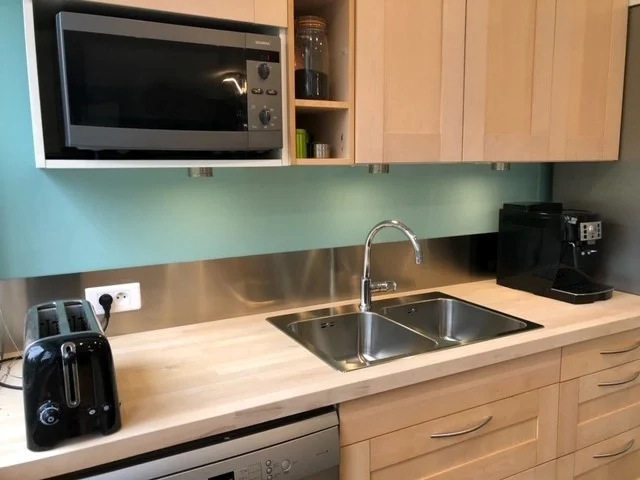 Solid wood worktop with cutout for sink