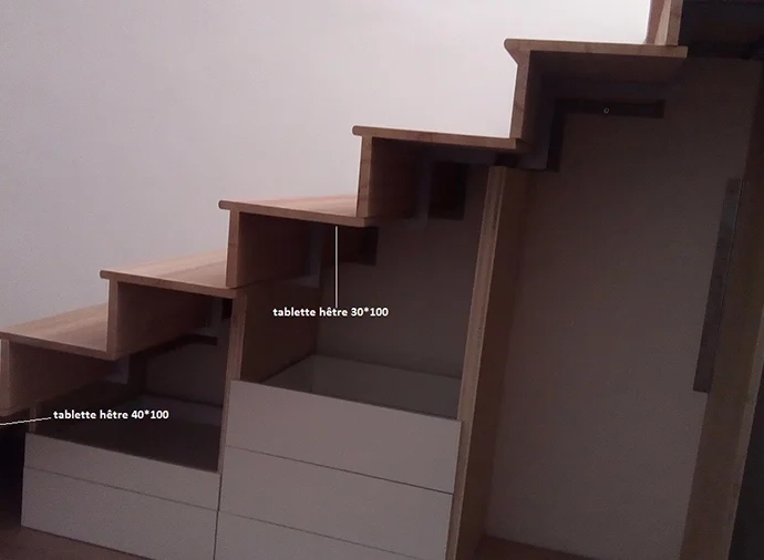 Détails réalisation escalier rangement bois