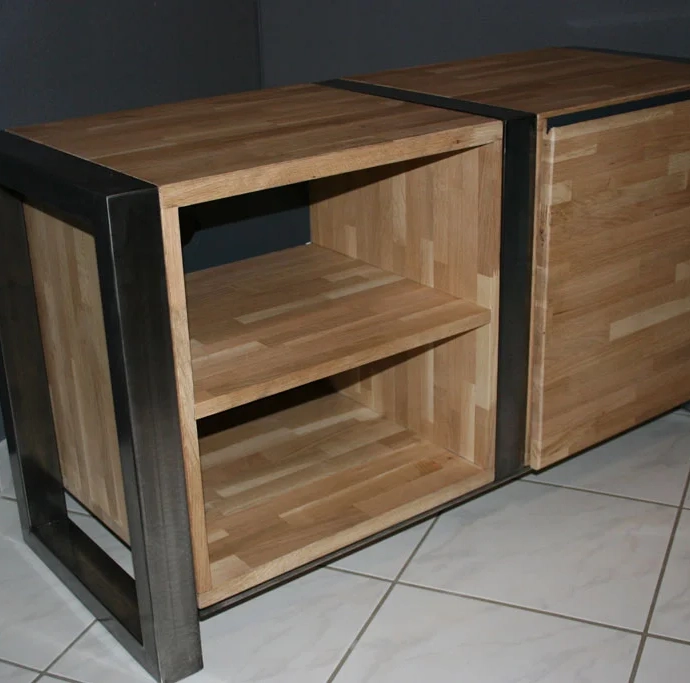Manufacture of a TV cabinet with solid oak panels