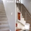 Habillage escalier béton avec marches en chêne découpées sur mesure : avant / après