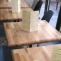 Fabrication de tables de bistrot sur mesure avec plateaux en chêne massif