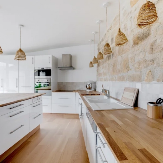 Kitchen layout with solid oak worktop