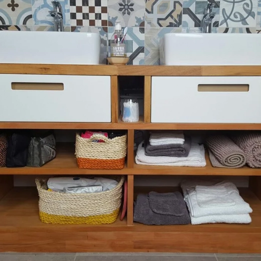Manufacture of a custom-made wooden bathroom sink cabinet