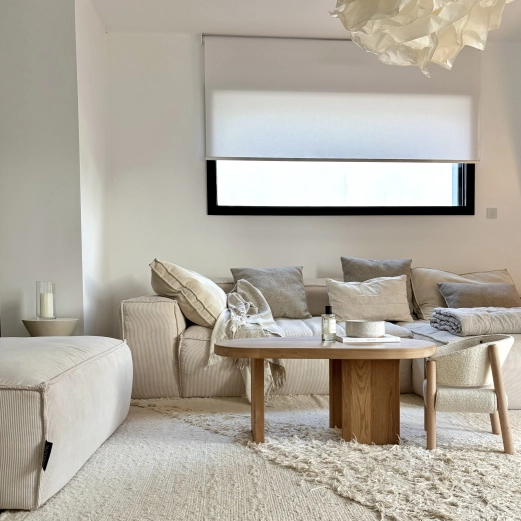 Création d'une table basse design sur mesure en chêne massif