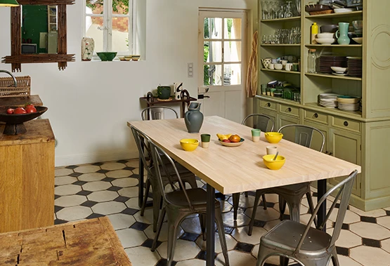 Plateau de table sur mesure avec plateau rectangulaire en bois massif
