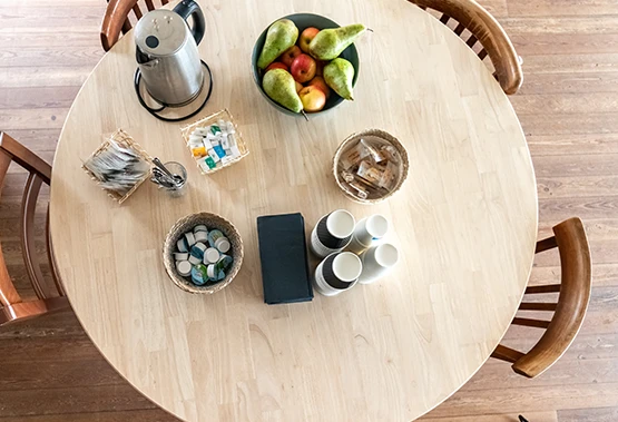 Table ronde avec plateau en bois sur mesure